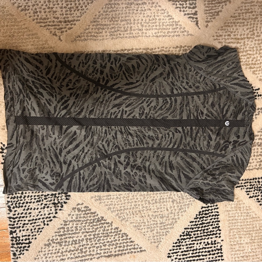 LULULEMON: swiftly tech short-sleeve shirt 2.0 hip length